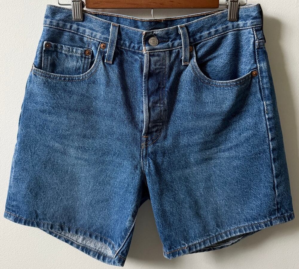Levi's 501 denim mid thigh shorts women's size 28